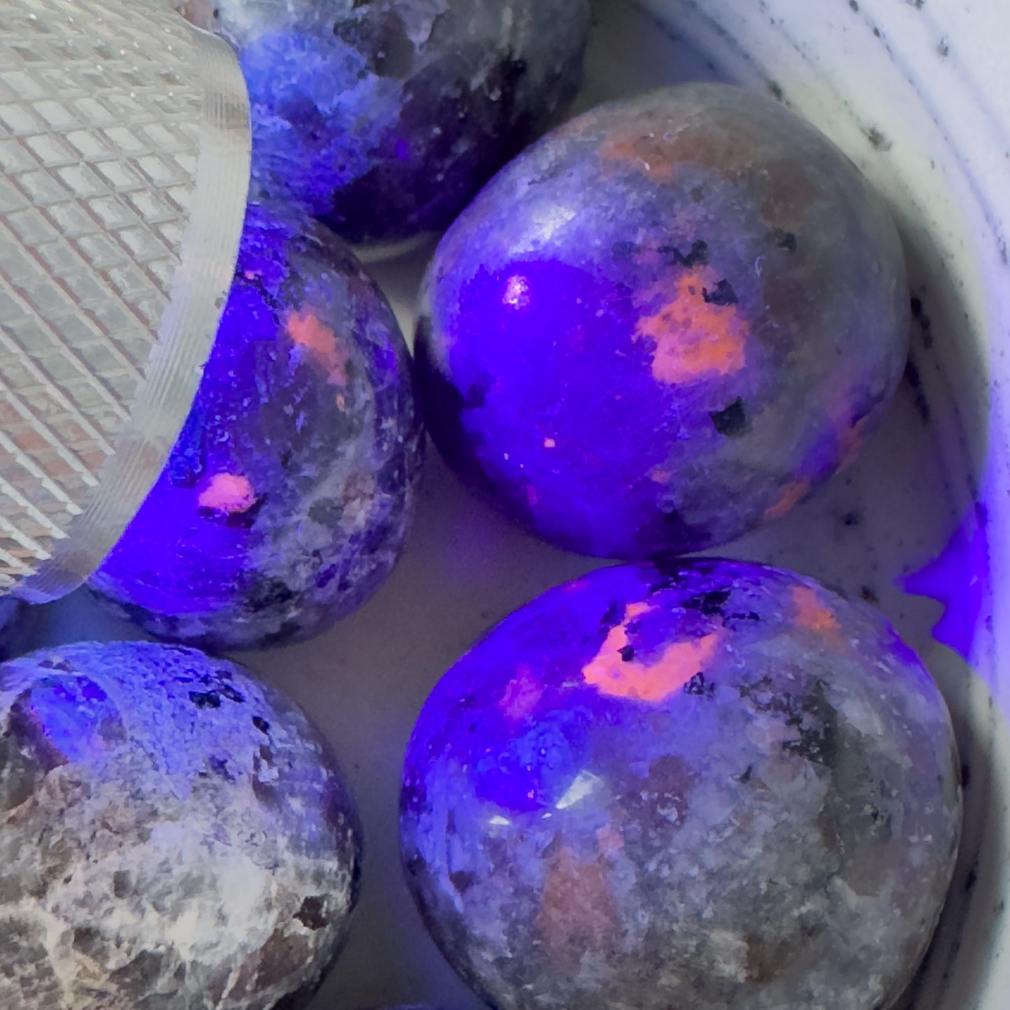 Yooperlite (UV Reactive!)