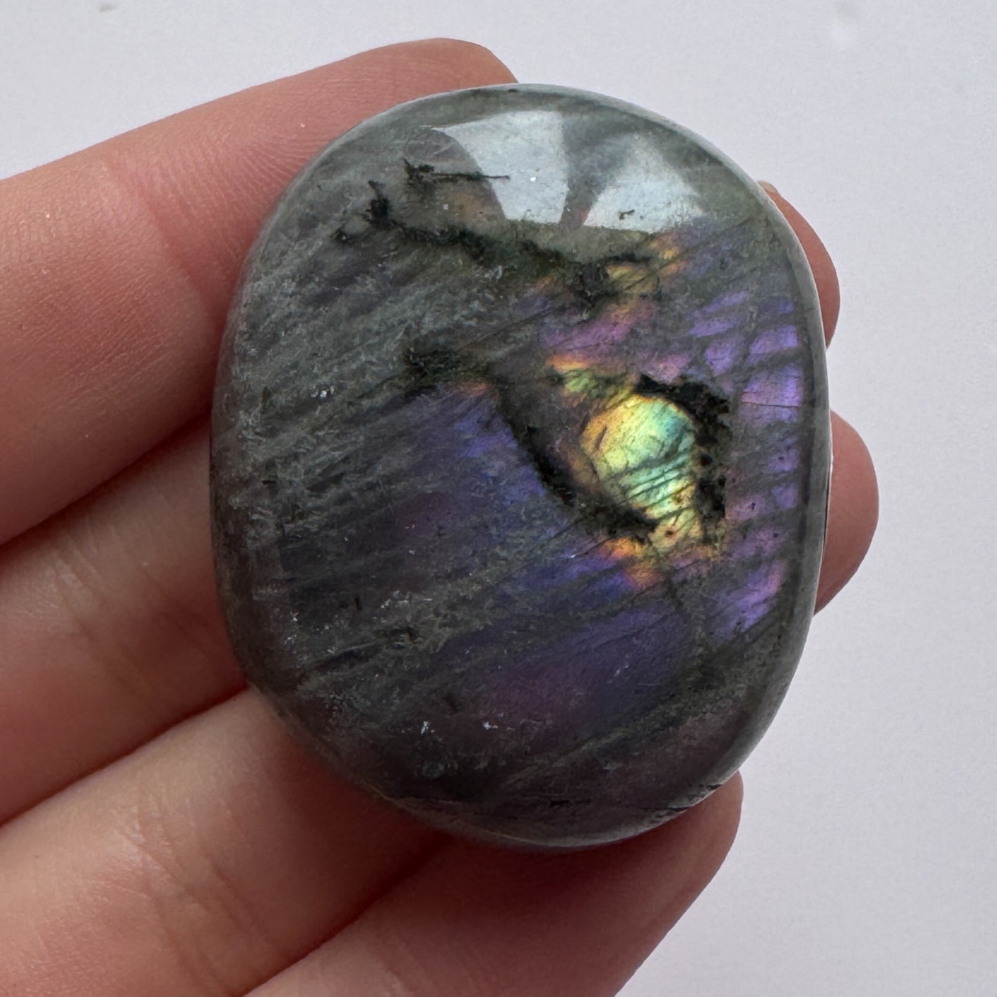 Labradorite Palmstone 7 Purple Flash