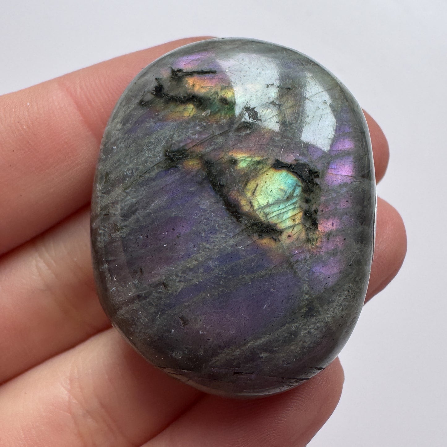 Labradorite Palmstone 7 Purple Flash