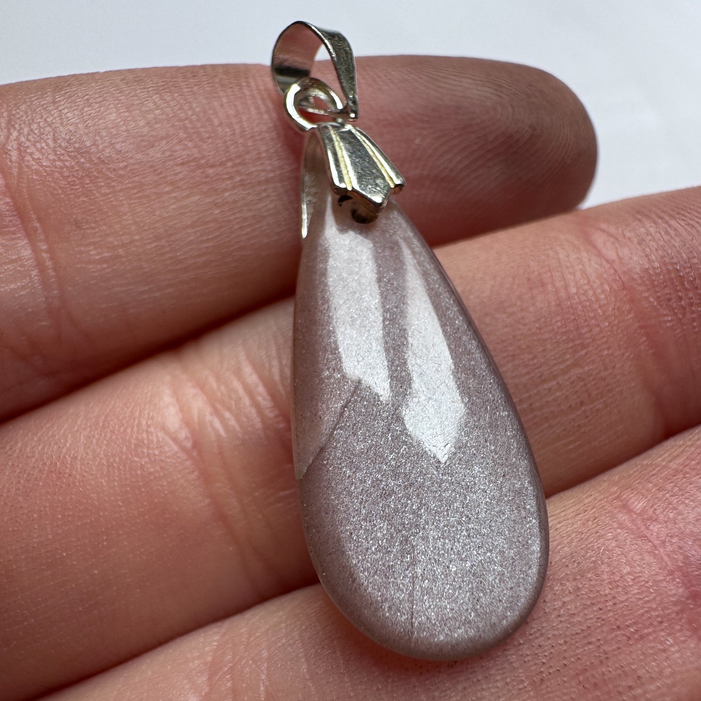 Moonstone Pendant With Flash