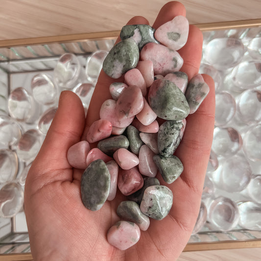 Nzuri Moyo (Namibia, Africa) x4